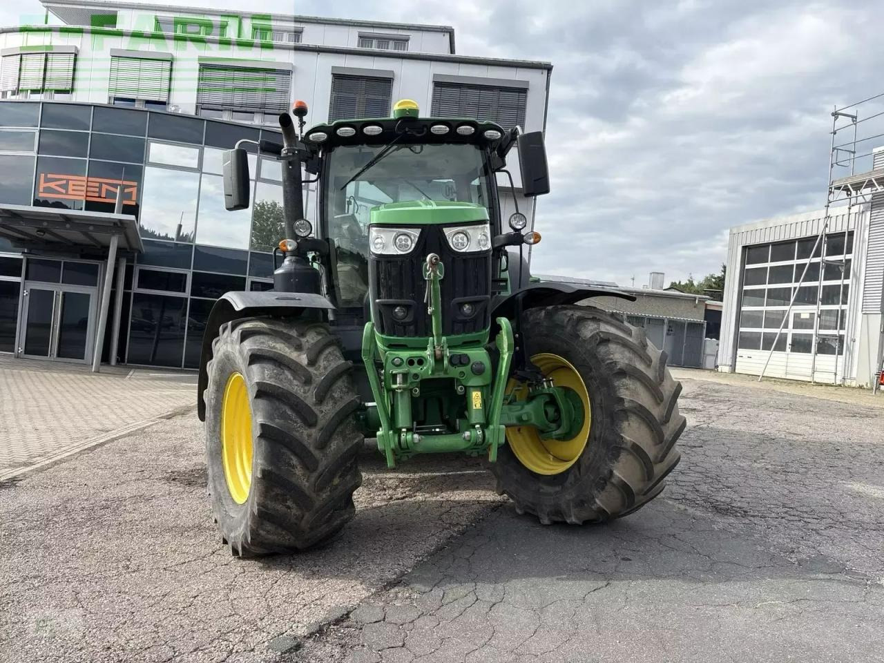 John Deere 6215r - Traktor: slika 2 John Deere 6215r - Traktor: slika 2