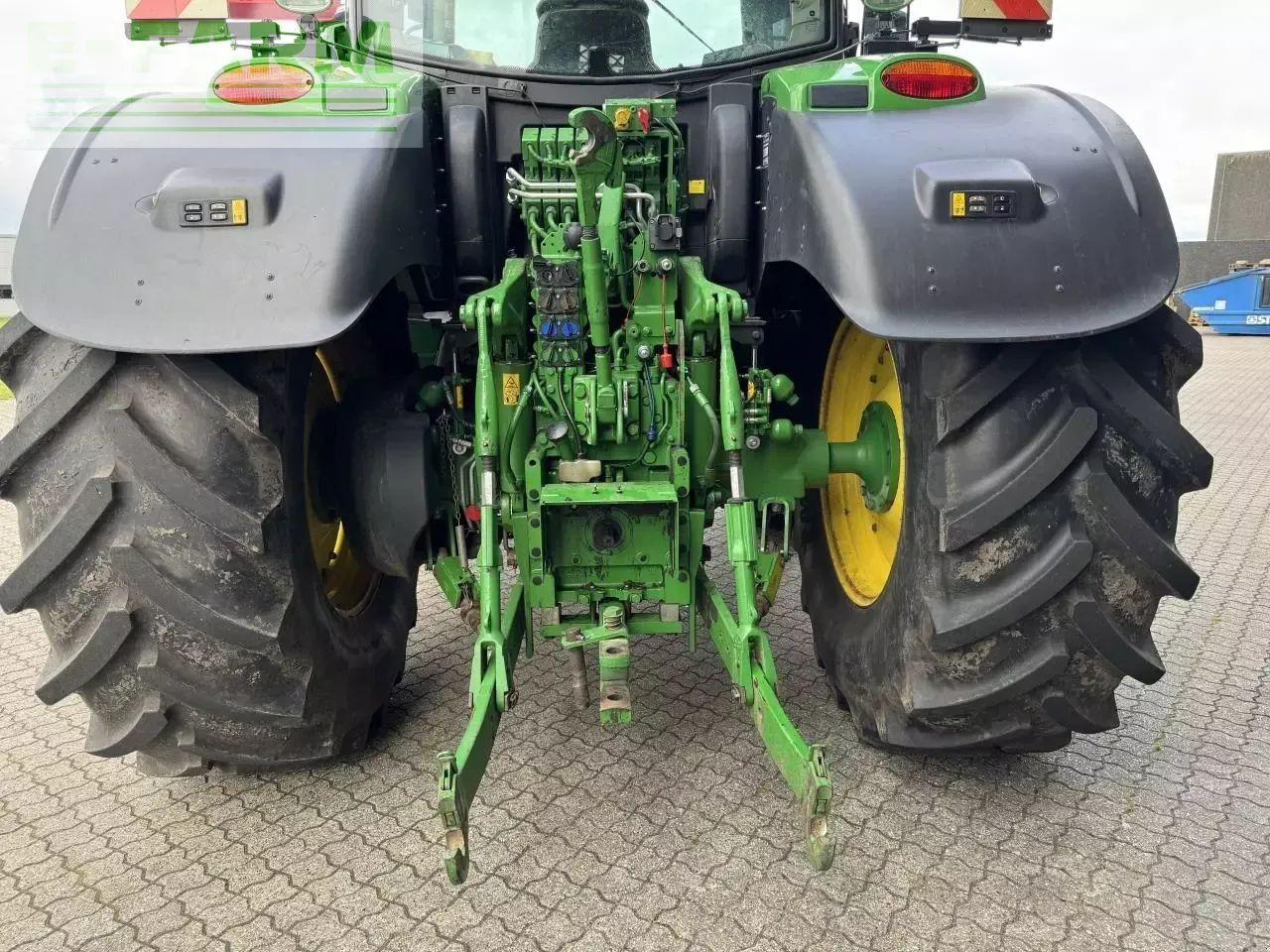 John Deere 6215r - Traktor: slika 2 John Deere 6215r - Traktor: slika 2