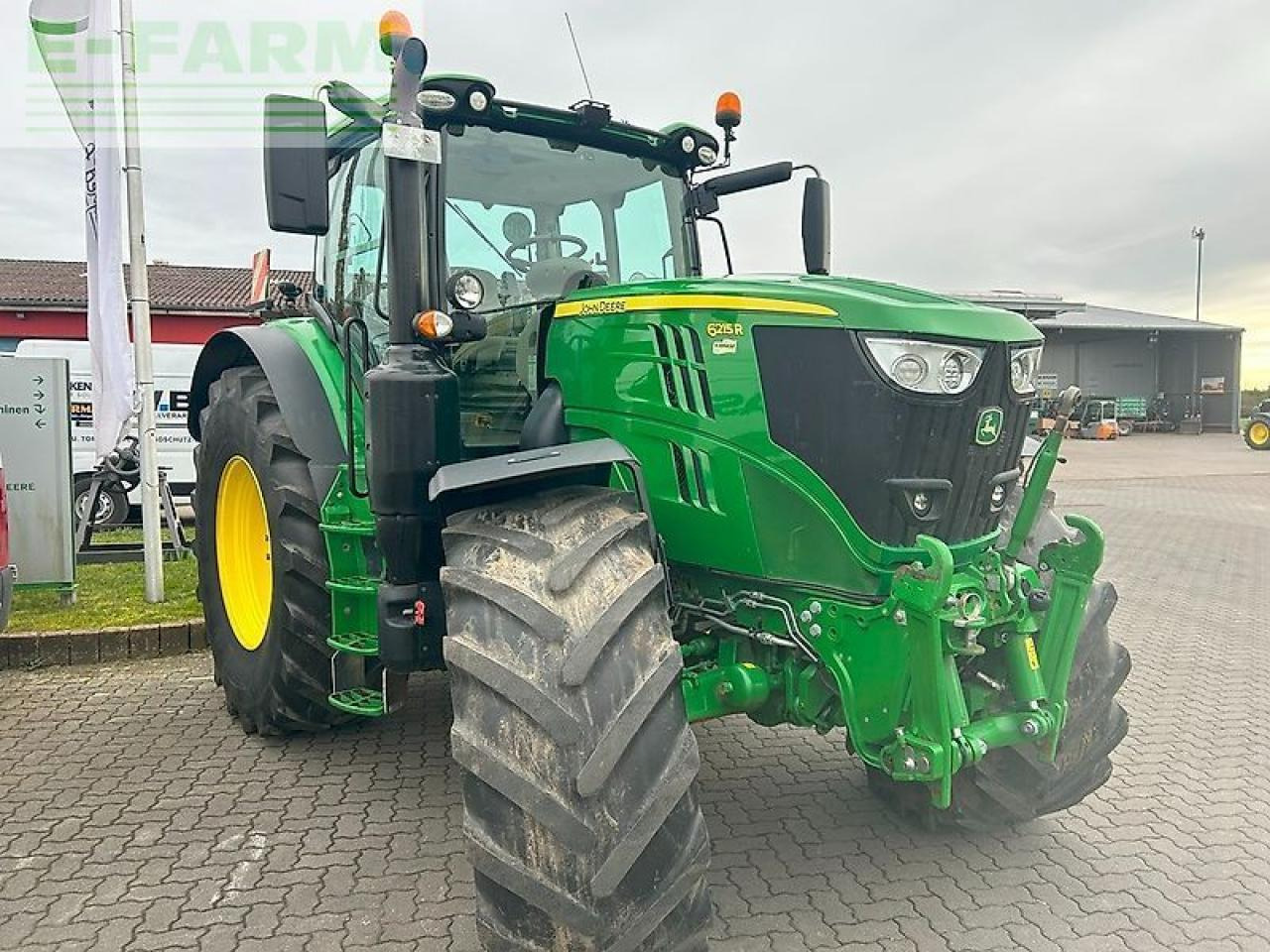 John Deere 6215r - Traktor: slika 3 John Deere 6215r - Traktor: slika 3