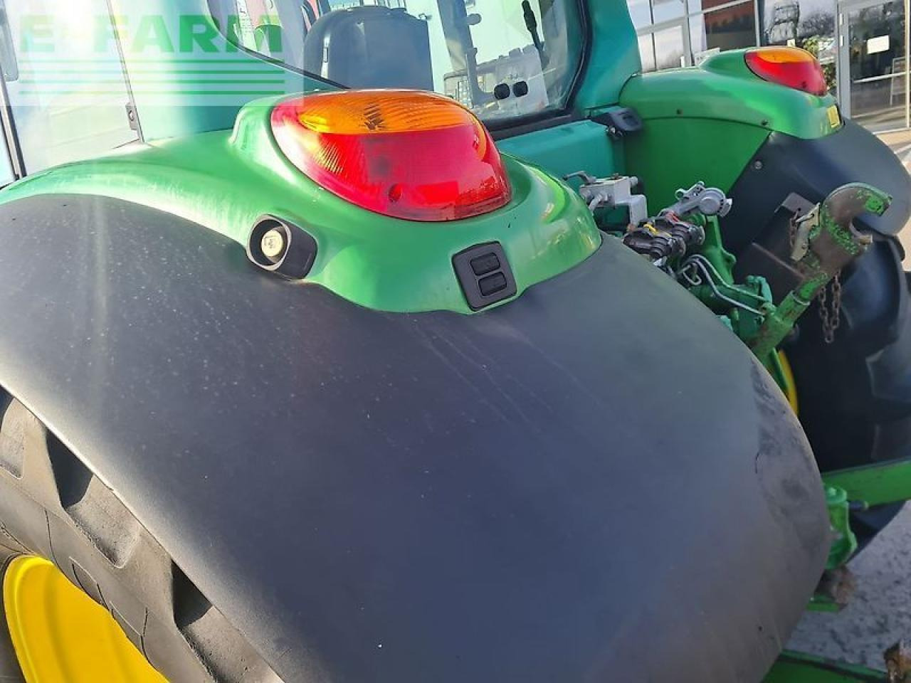 John Deere 6220 premium - Traktor: slika 4 John Deere 6220 premium - Traktor: slika 4