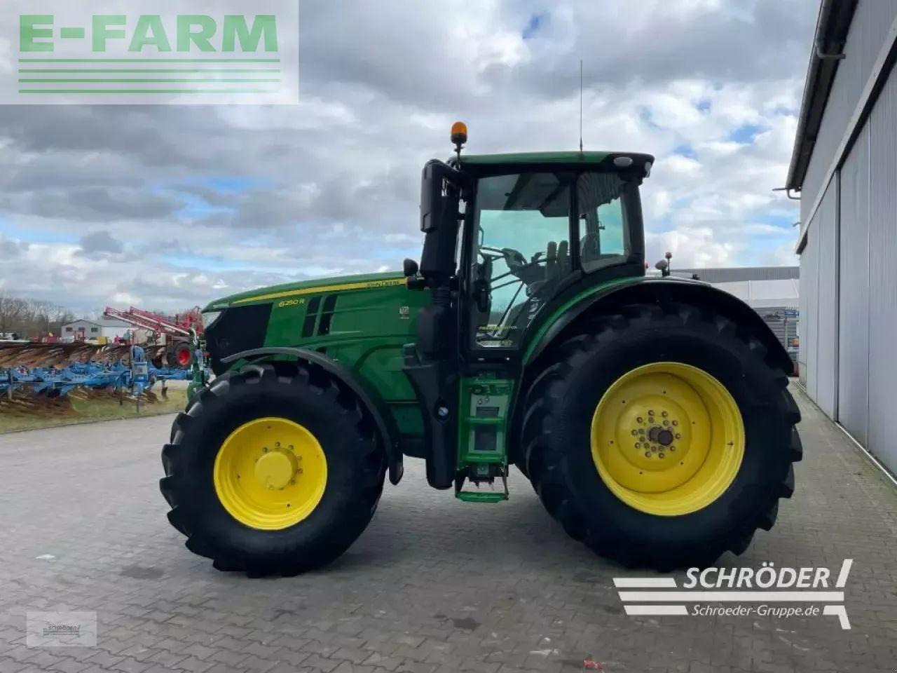 John Deere 6250 r - Traktor: slika 4 John Deere 6250 r - Traktor: slika 4
