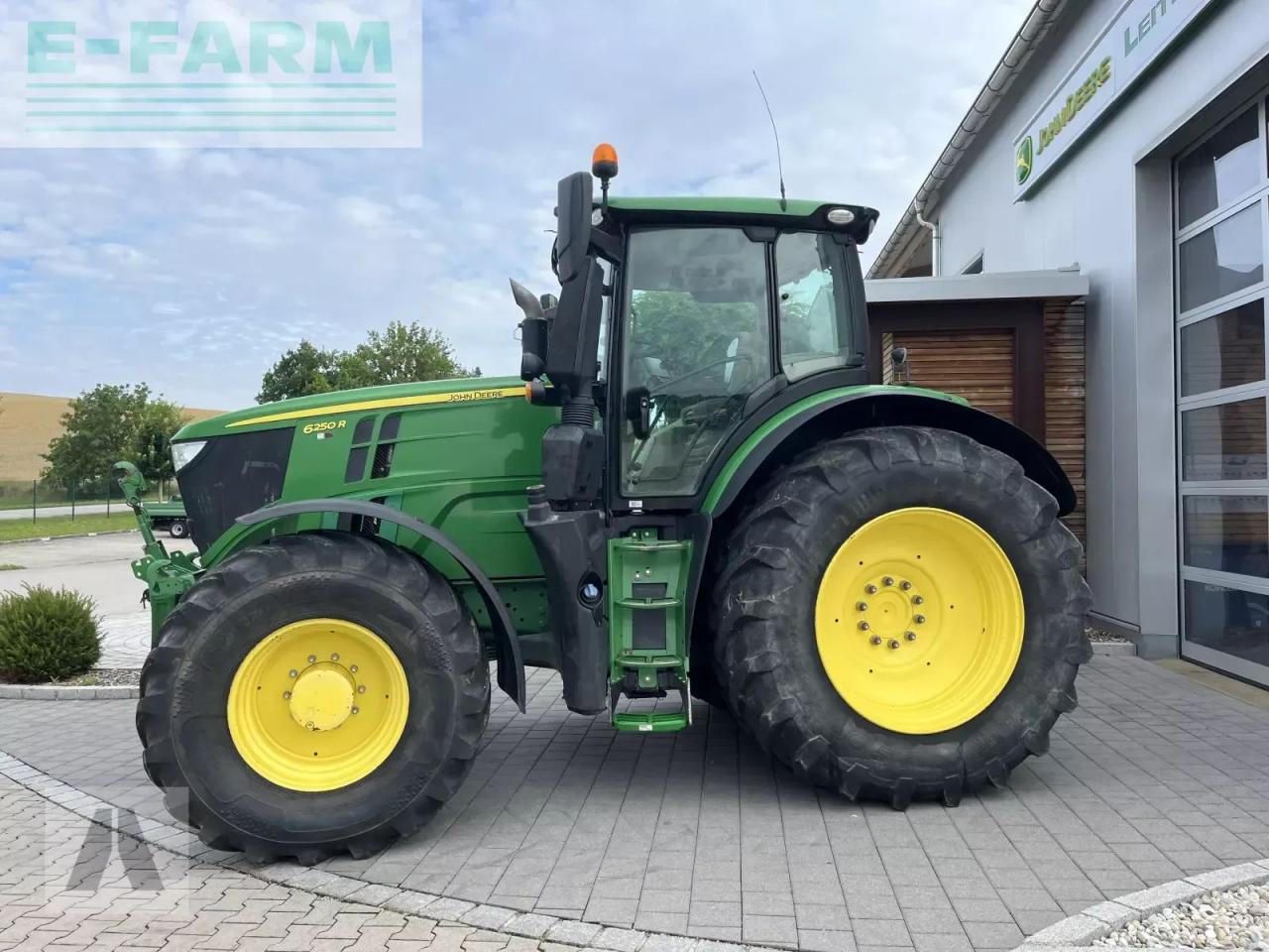 John Deere 6250r - Traktor: slika 2 John Deere 6250r - Traktor: slika 2