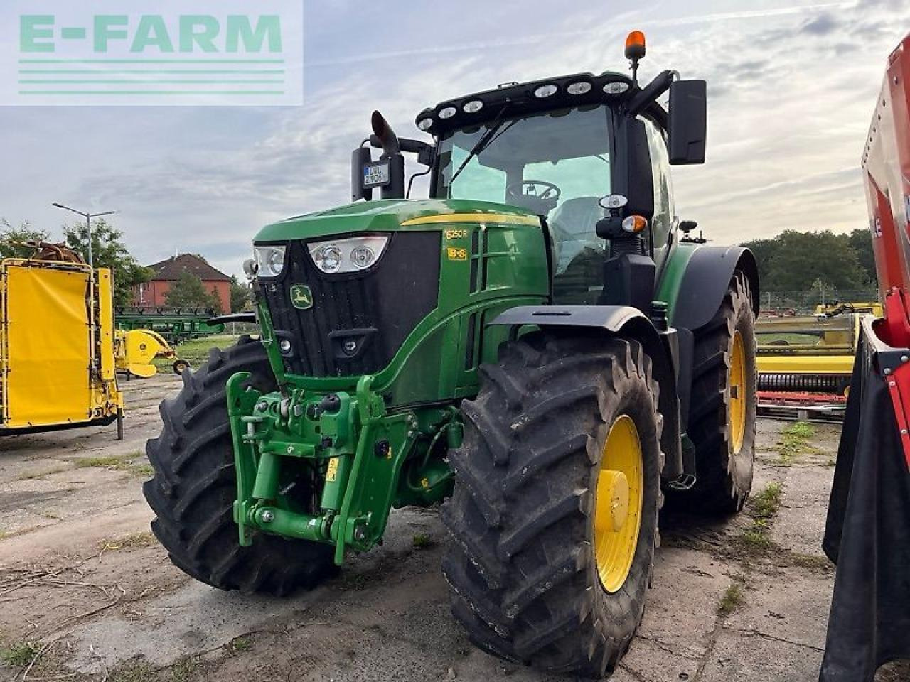 John Deere 6250r - Traktor: slika 1 John Deere 6250r - Traktor: slika 1