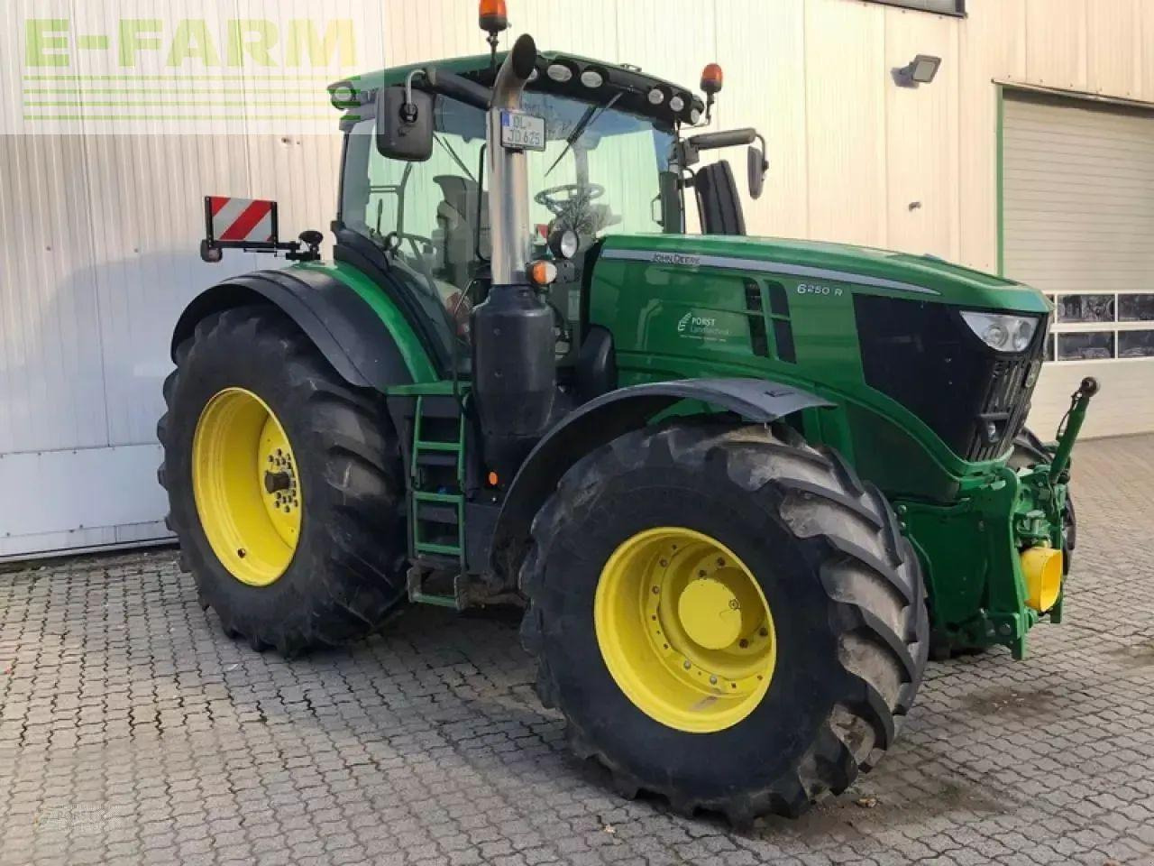 John Deere 6250r - Traktor: slika 2 John Deere 6250r - Traktor: slika 2