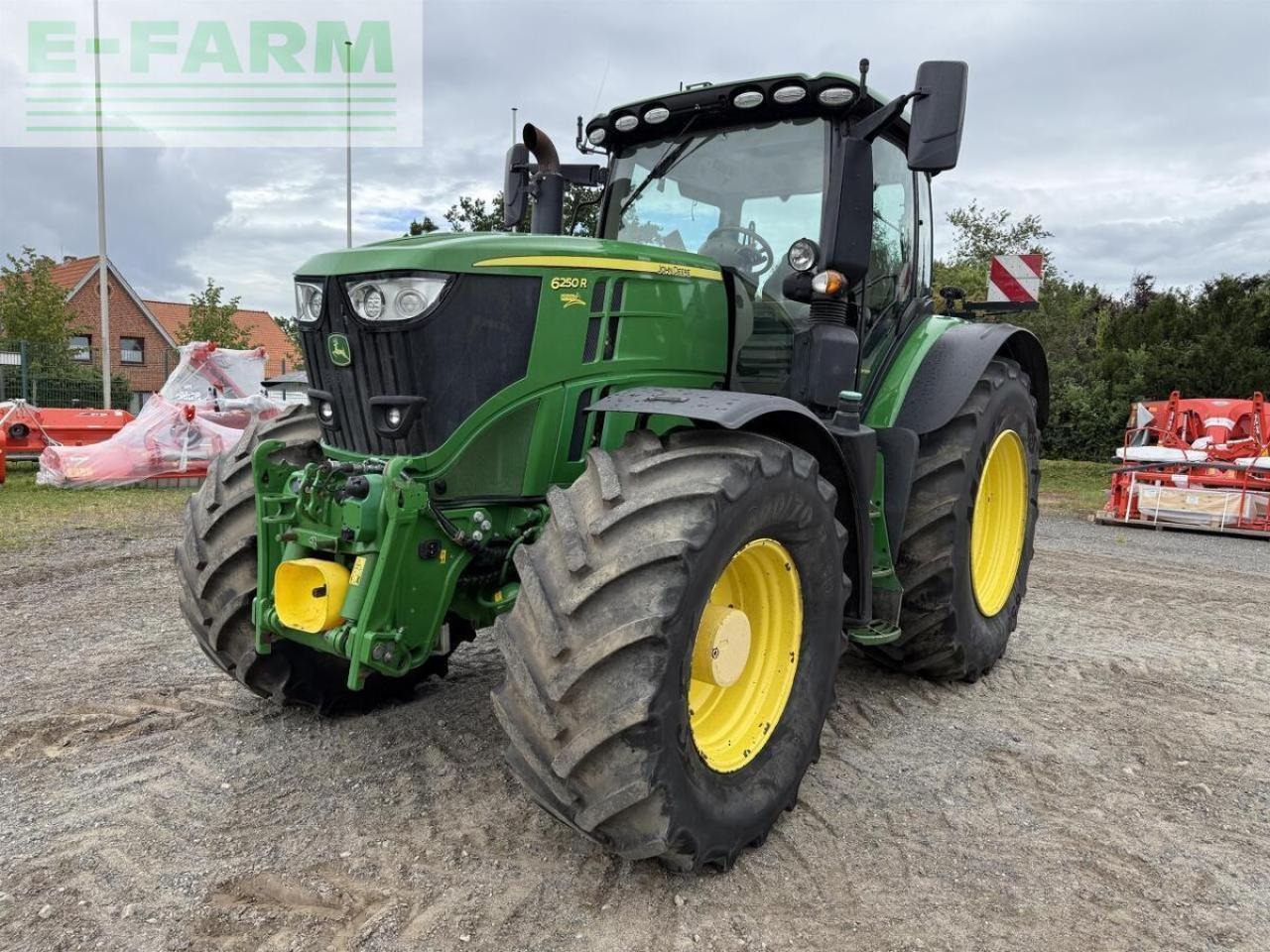 John Deere 6250r - Traktor: slika 1 John Deere 6250r - Traktor: slika 1