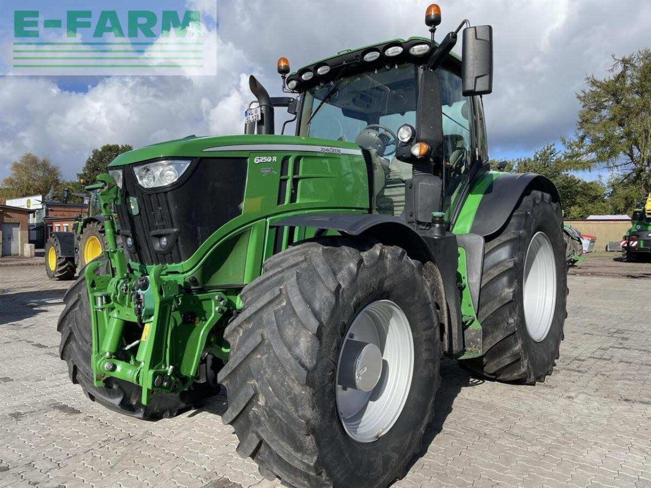 John Deere 6250r - Traktor: slika 1 John Deere 6250r - Traktor: slika 1