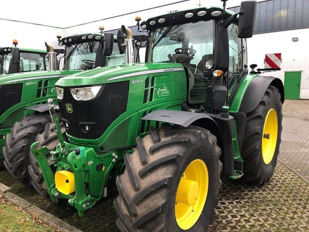 John Deere 6250r mit fkh/ fzw/ ap-40km/h - Traktor: slika 2 John Deere 6250r mit fkh/ fzw/ ap-40km/h - Traktor: slika 2