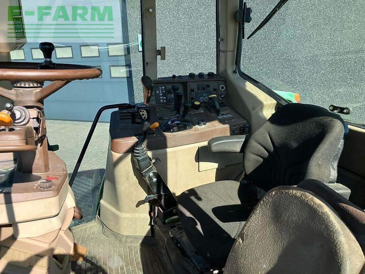 John Deere 6810 - Traktor: slika 3 John Deere 6810 - Traktor: slika 3
