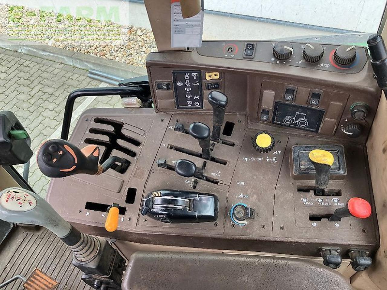 John Deere 6810 - Traktor: slika 5 John Deere 6810 - Traktor: slika 5