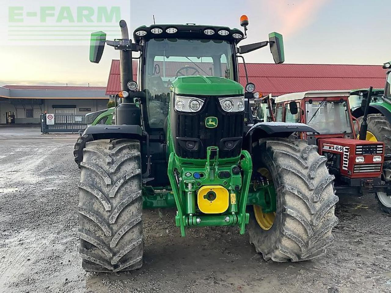 John Deere 6r 215 - Traktor: slika 2 John Deere 6r 215 - Traktor: slika 2