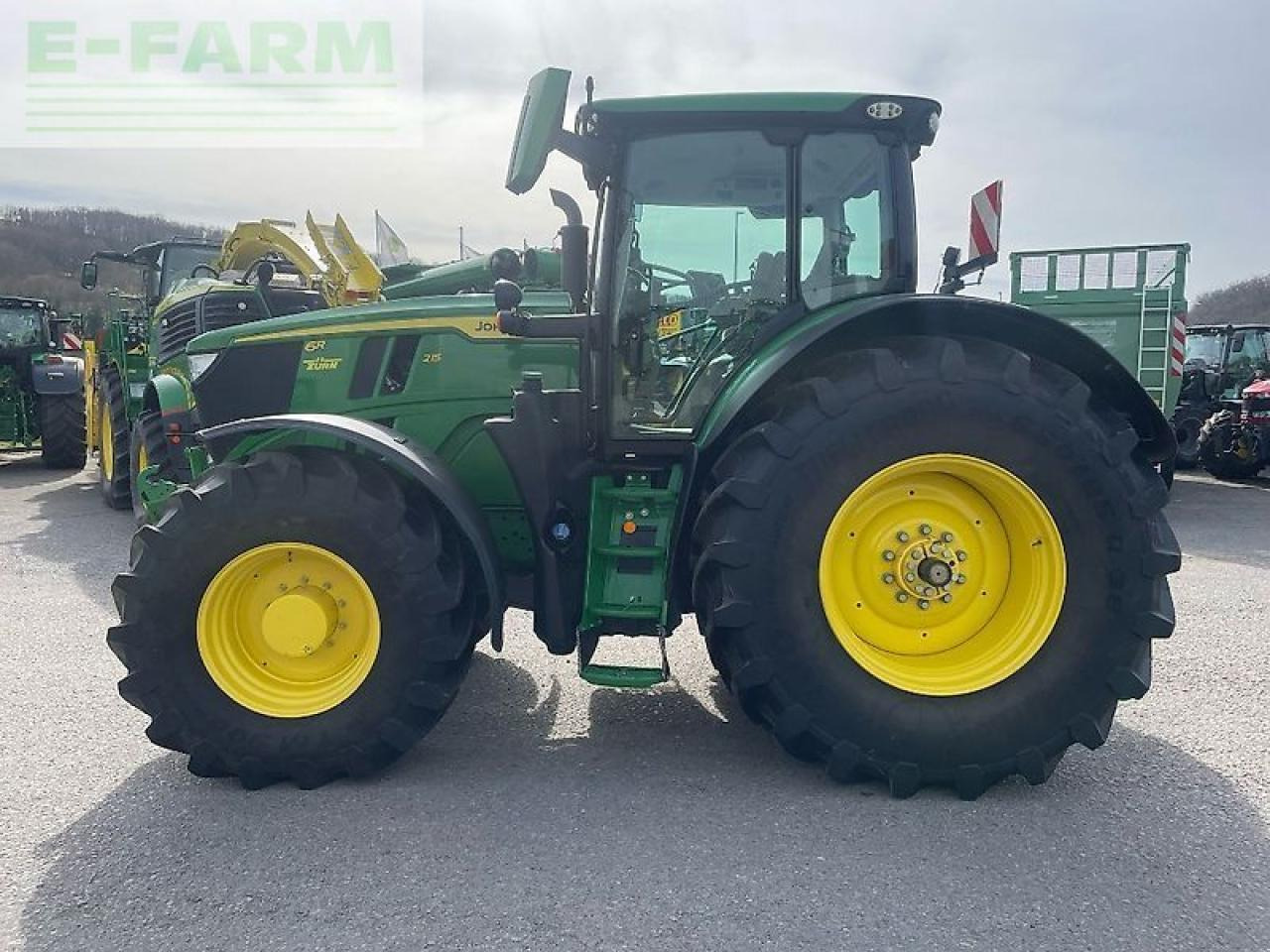 John Deere 6r215 / 6r 215 - Traktor: slika 2 John Deere 6r215 / 6r 215 - Traktor: slika 2