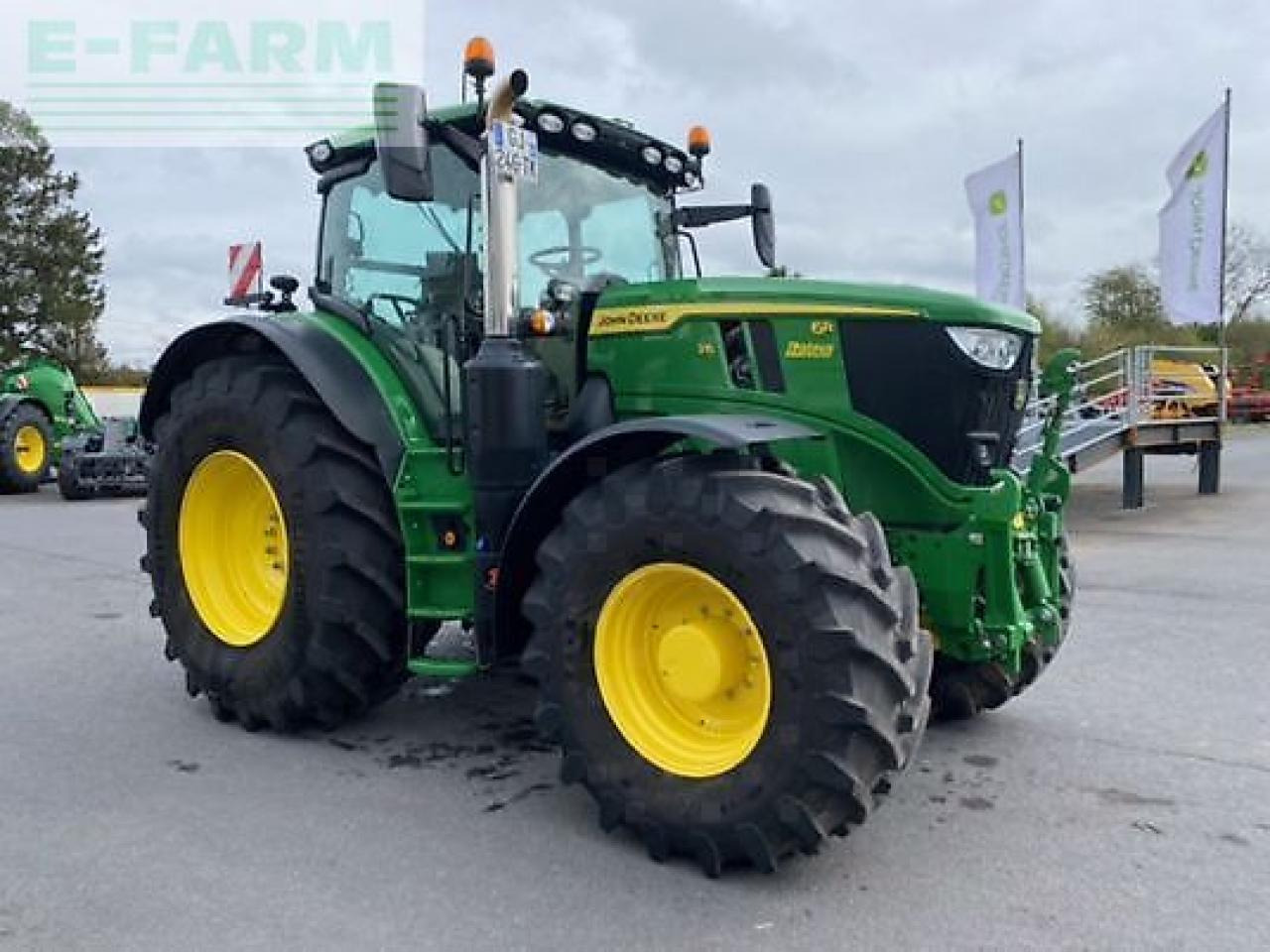 John Deere 6r215 - Traktor: slika 3 John Deere 6r215 - Traktor: slika 3