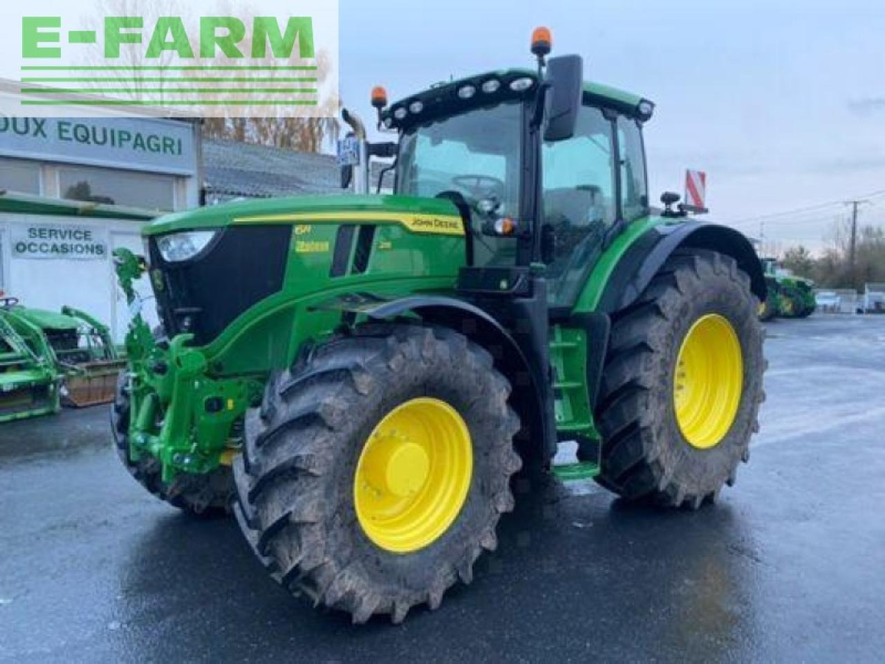 John Deere 6r215 - Traktor: slika 1 John Deere 6r215 - Traktor: slika 1