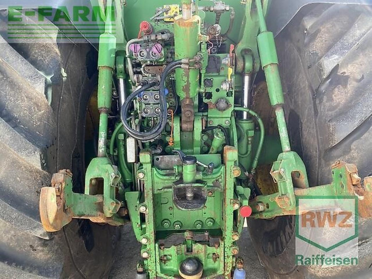 John Deere 7230r - Traktor: slika 4 John Deere 7230r - Traktor: slika 4