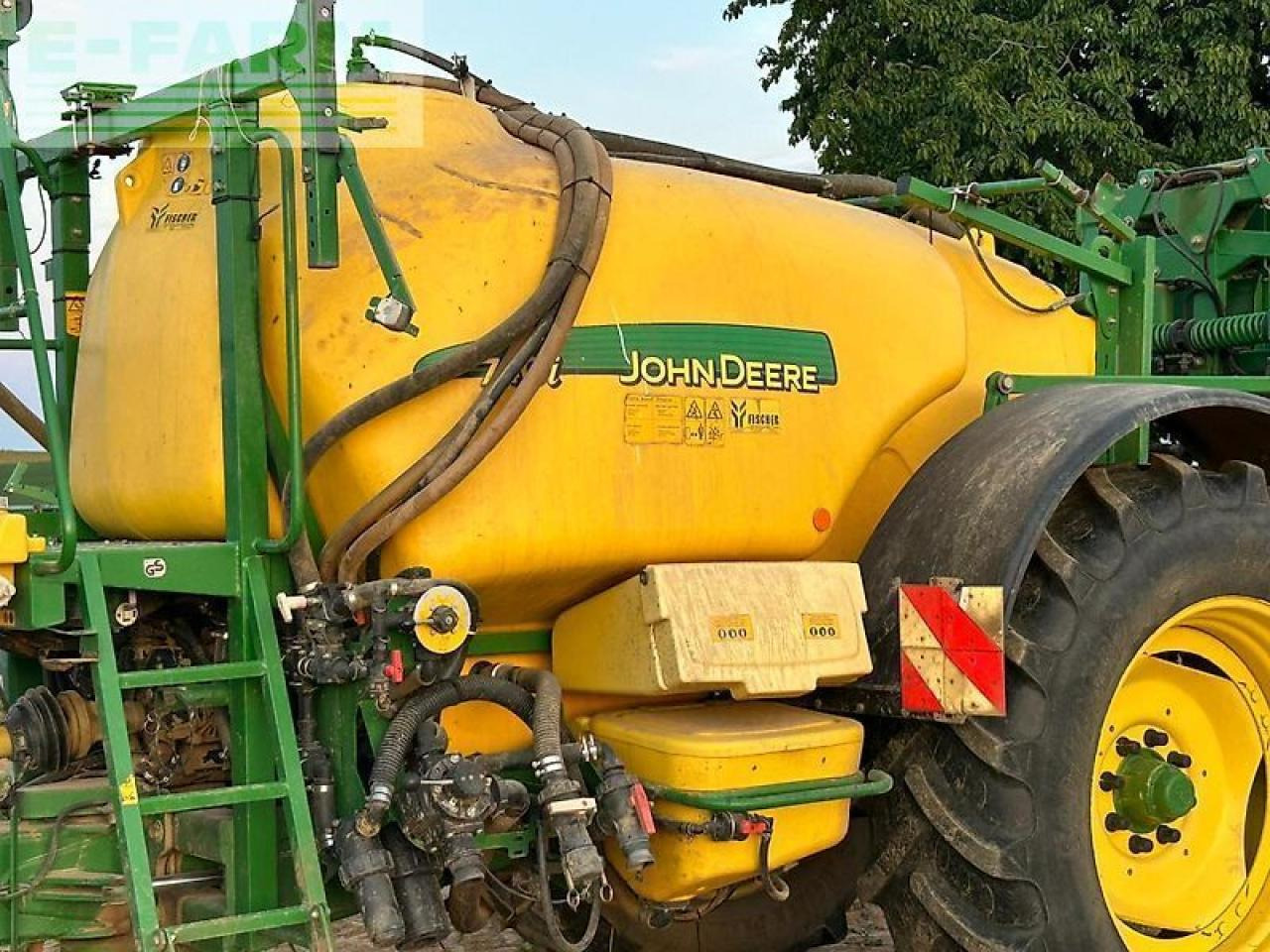 John Deere 740i - Vlečna škropilnica: slika 1 John Deere 740i - Vlečna škropilnica: slika 1