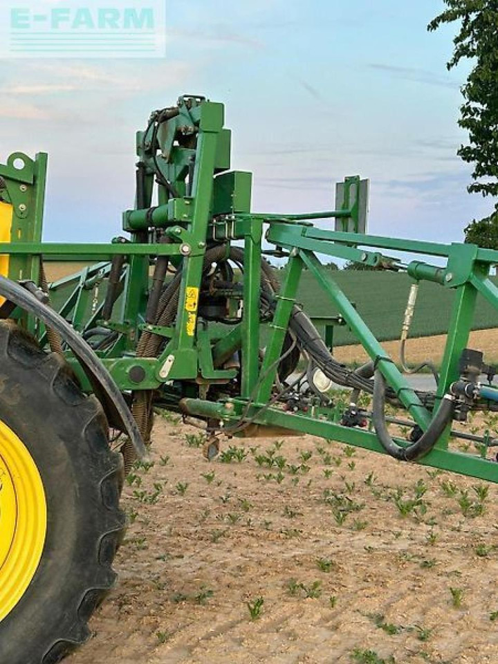 John Deere 740i - Vlečna škropilnica: slika 3 John Deere 740i - Vlečna škropilnica: slika 3