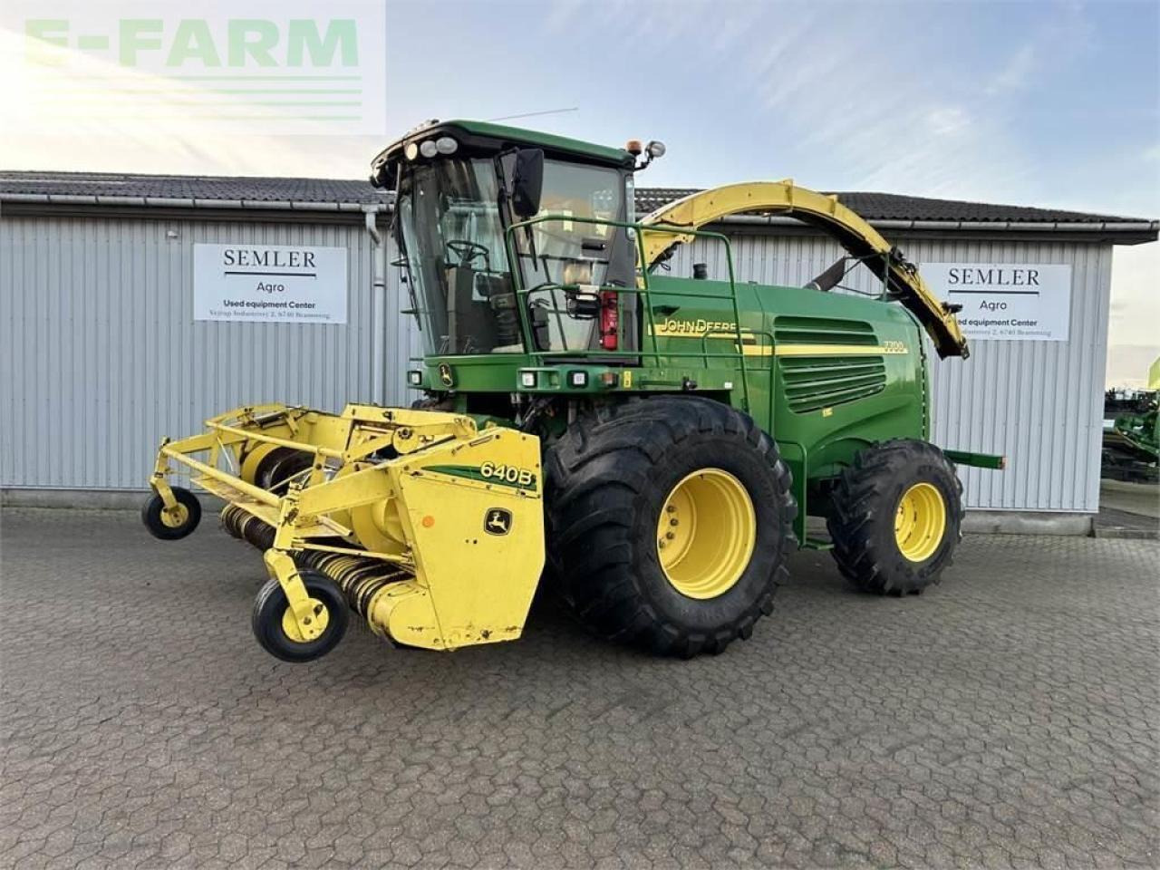 John Deere 7700 - Priključek za kombajn za krmo: slika 1 John Deere 7700 - Priključek za kombajn za krmo: slika 1