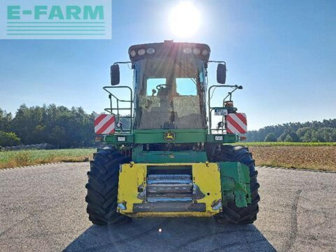 John Deere 7750 - Kombajn za krmo: slika 2 John Deere 7750 - Kombajn za krmo: slika 2