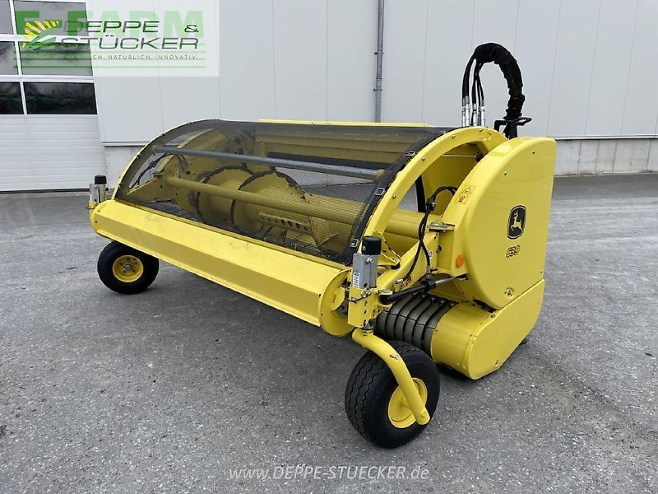 John Deere 8200i mit kemper 345 und kemper 639 - Kombajn za krmo: slika 3 John Deere 8200i mit kemper 345 und kemper 639 - Kombajn za krmo: slika 3