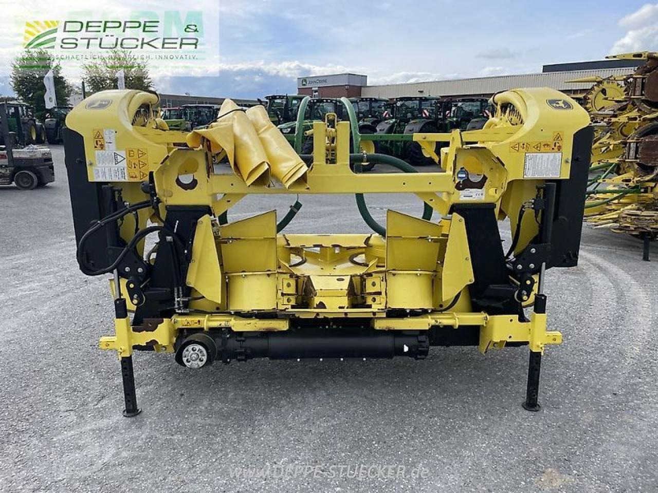 John Deere 8200i mit kemper 345 und kemper 639 - Kombajn za krmo: slika 5 John Deere 8200i mit kemper 345 und kemper 639 - Kombajn za krmo: slika 5