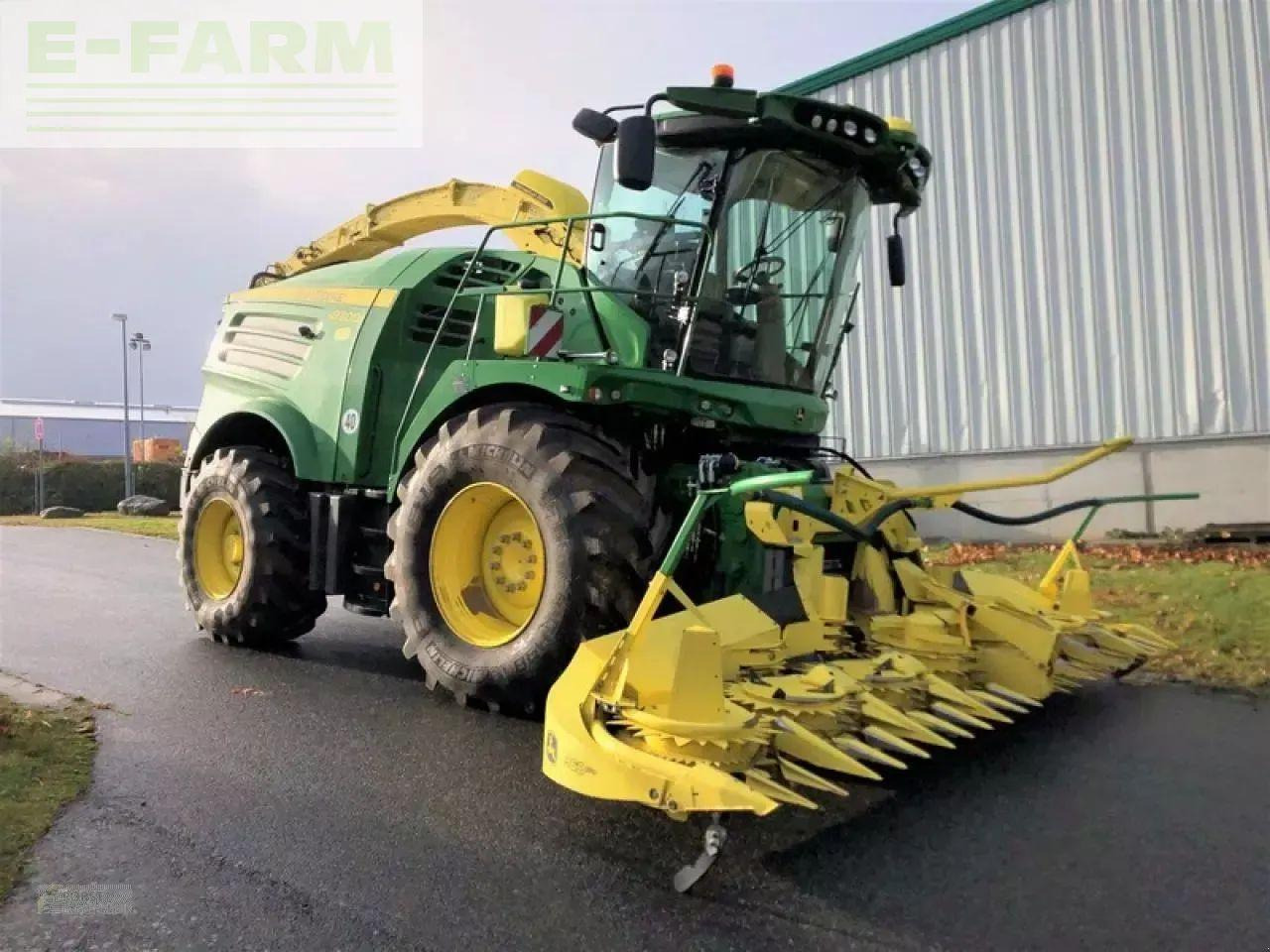 John Deere 8300i mit kemper 360plus & pu 639 - Kombajn za krmo: slika 2 John Deere 8300i mit kemper 360plus & pu 639 - Kombajn za krmo: slika 2