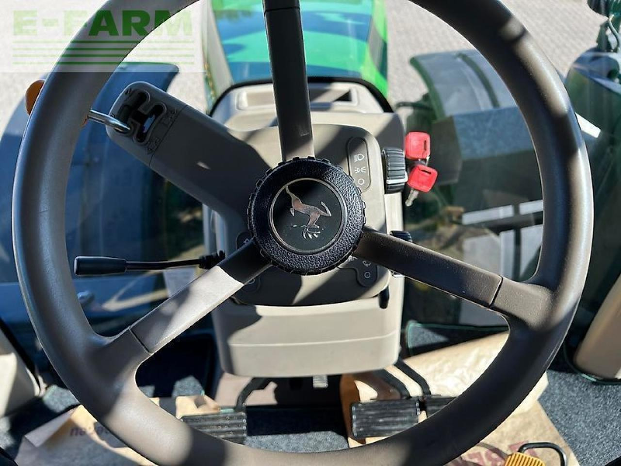 John Deere 8370r - Traktor: slika 4 John Deere 8370r - Traktor: slika 4