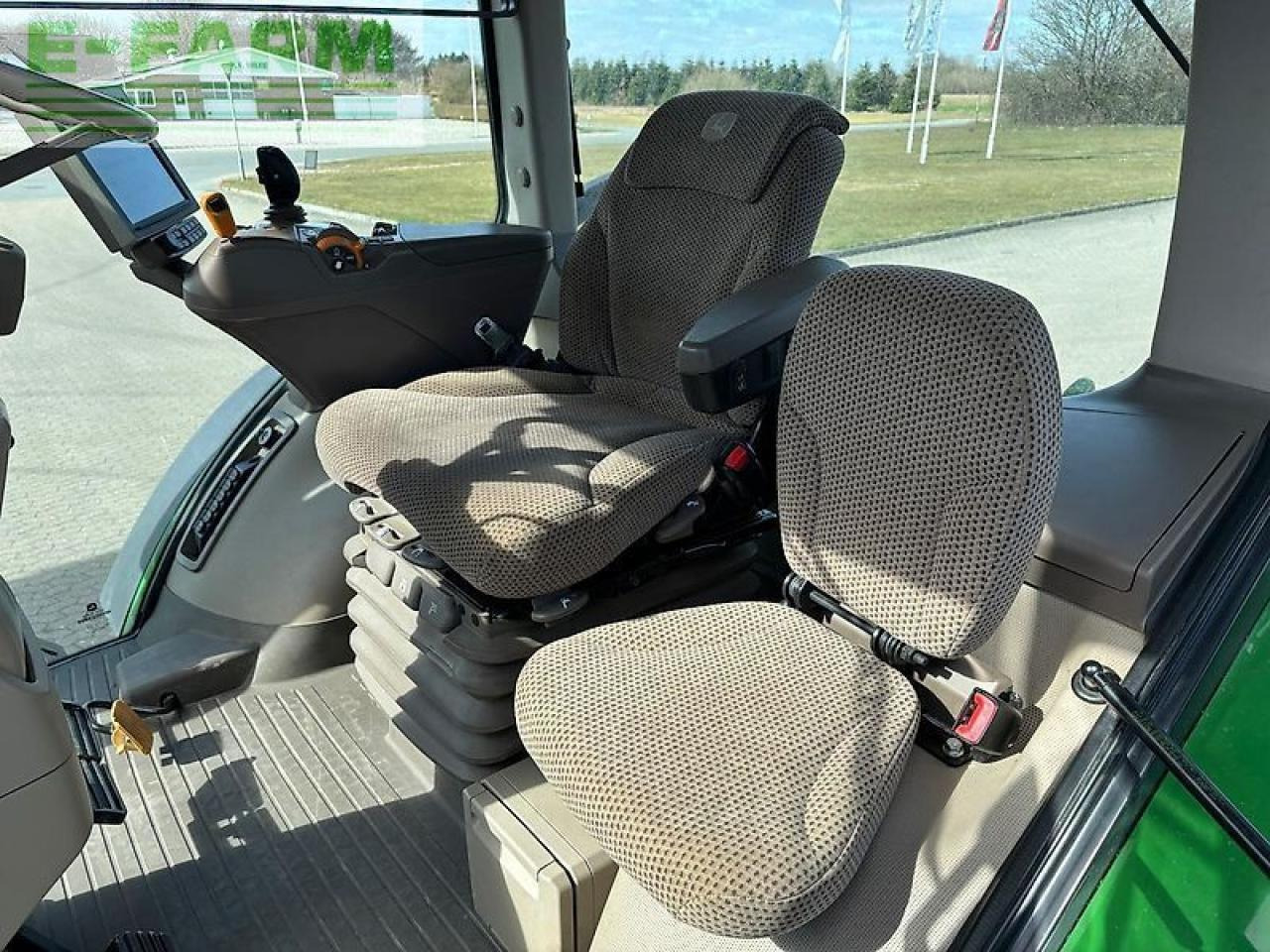 John Deere 8400r - Traktor: slika 4 John Deere 8400r - Traktor: slika 4