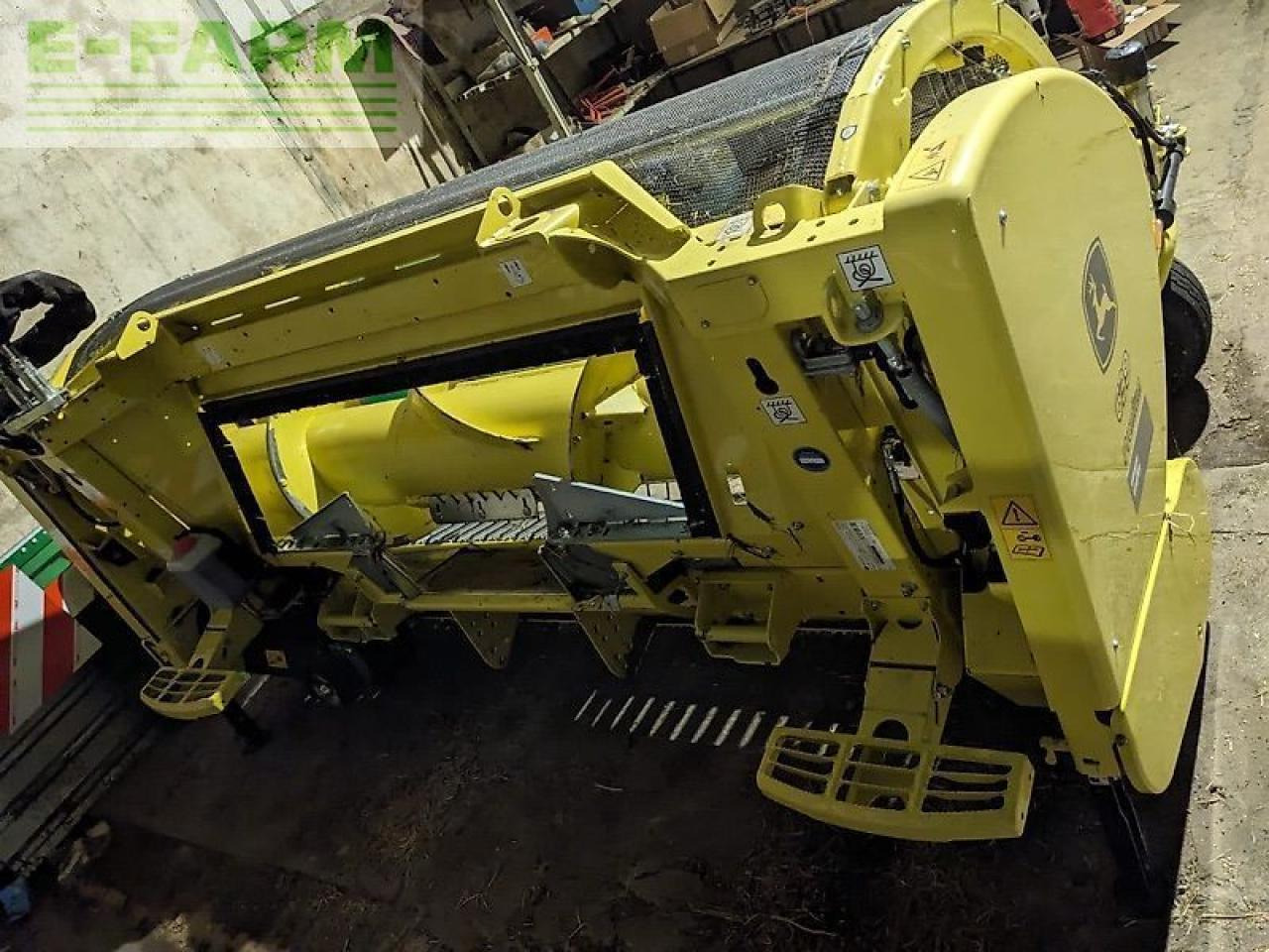 John Deere 8600i - Kombajn za krmo: slika 4 John Deere 8600i - Kombajn za krmo: slika 4