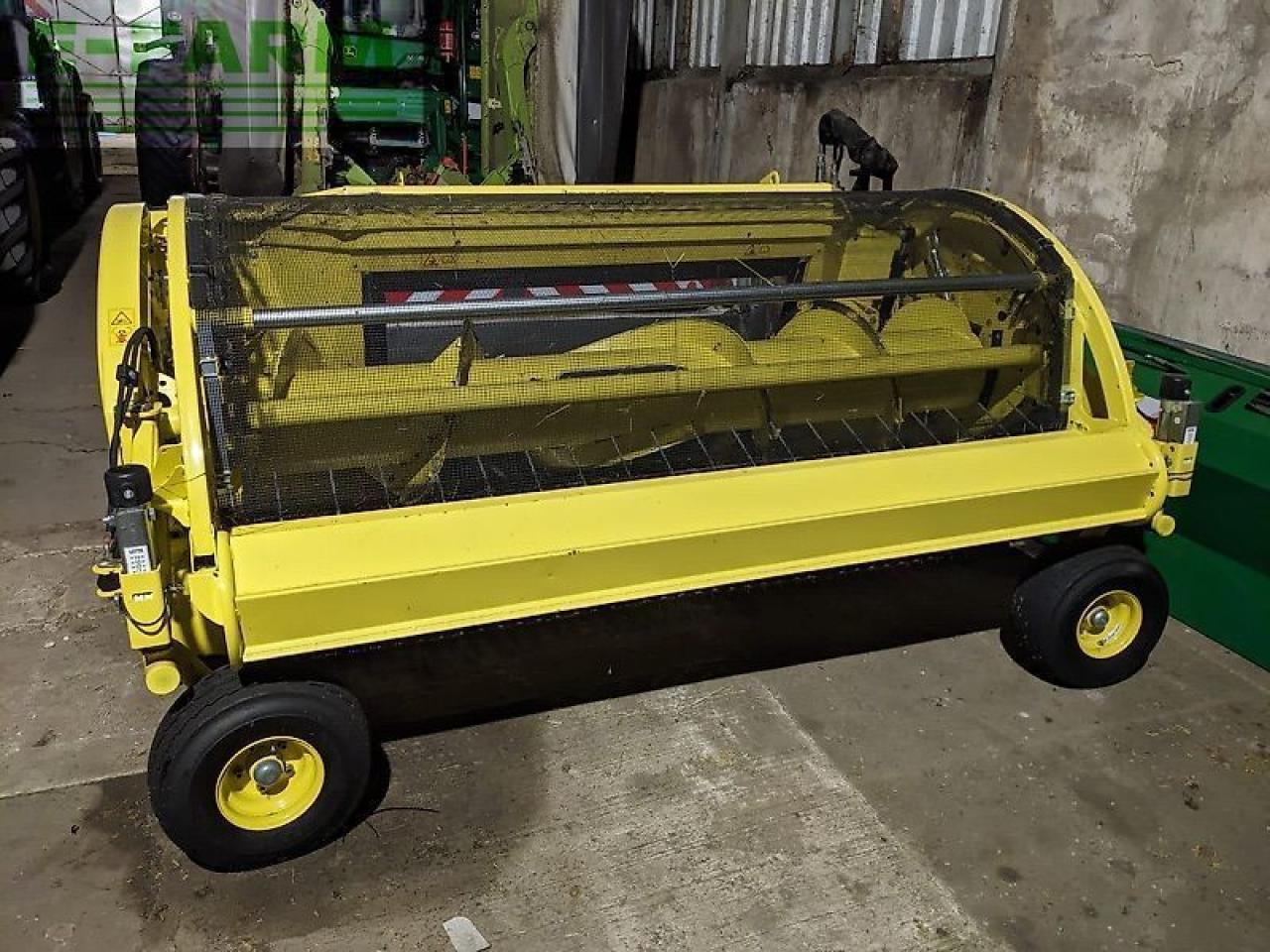 John Deere 8600i - Kombajn za krmo: slika 2 John Deere 8600i - Kombajn za krmo: slika 2