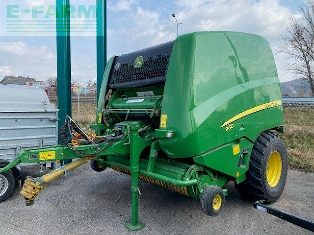 John Deere 960 - Balirka za kvadratne bale: slika 1 John Deere 960 - Balirka za kvadratne bale: slika 1