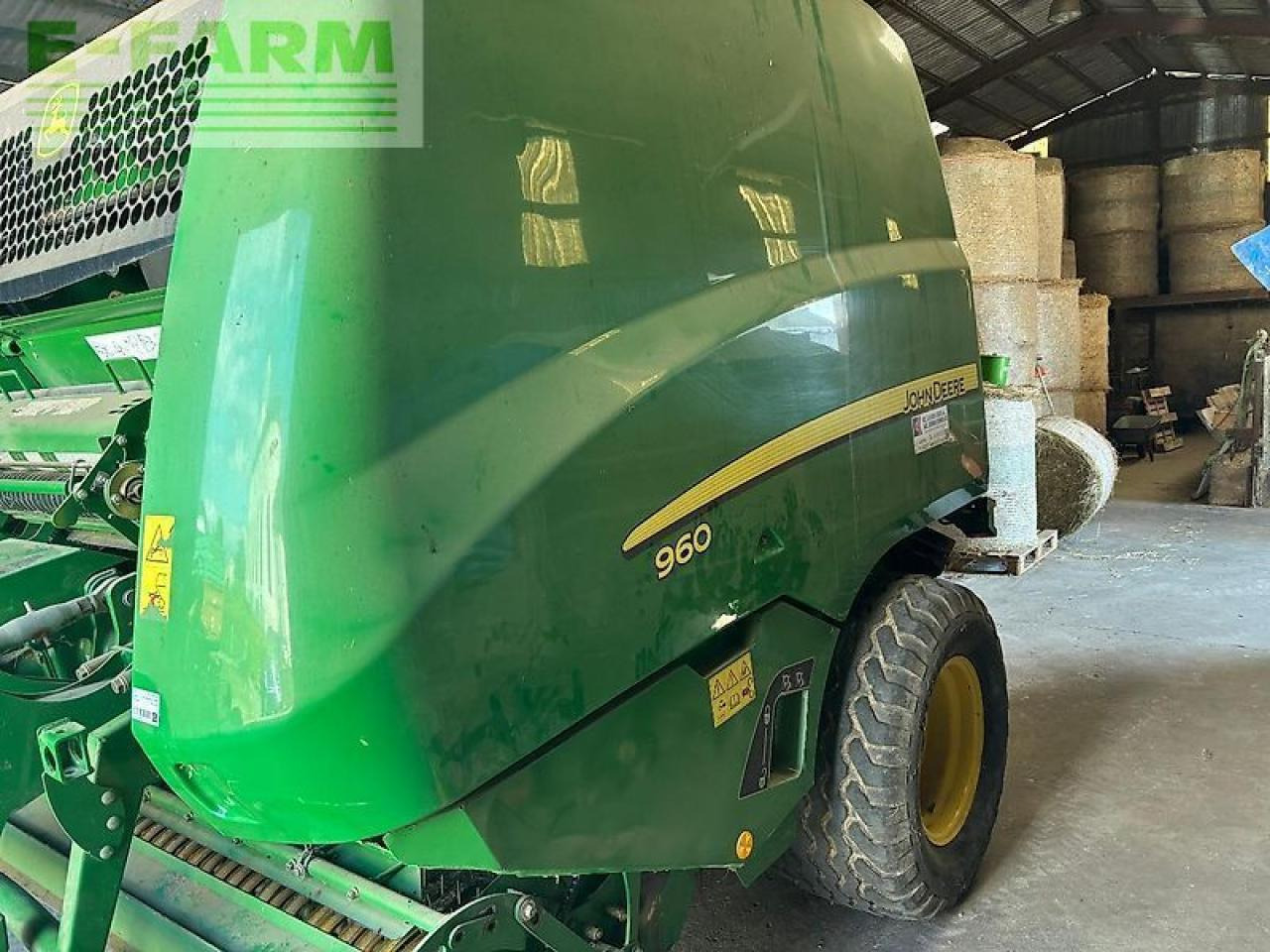 John Deere 960 - Balirka za kvadratne bale: slika 1 John Deere 960 - Balirka za kvadratne bale: slika 1