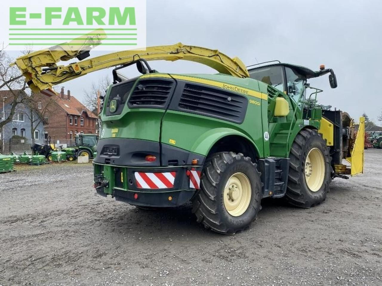 John Deere 9800i mit kemper 490+ - Kombajn za krmo: slika 4 John Deere 9800i mit kemper 490+ - Kombajn za krmo: slika 4