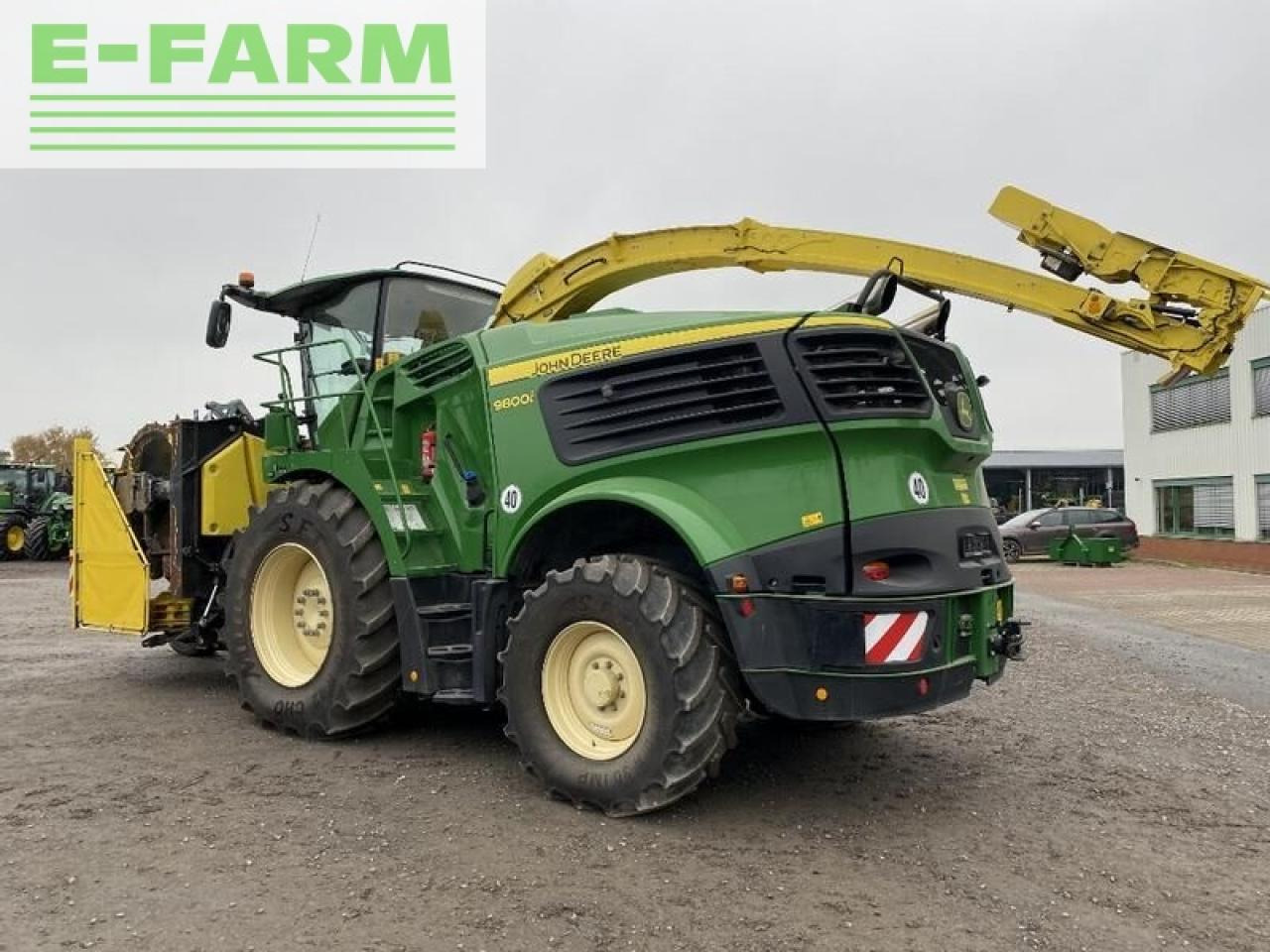 John Deere 9800i mit kemper 490+ - Kombajn za krmo: slika 3 John Deere 9800i mit kemper 490+ - Kombajn za krmo: slika 3