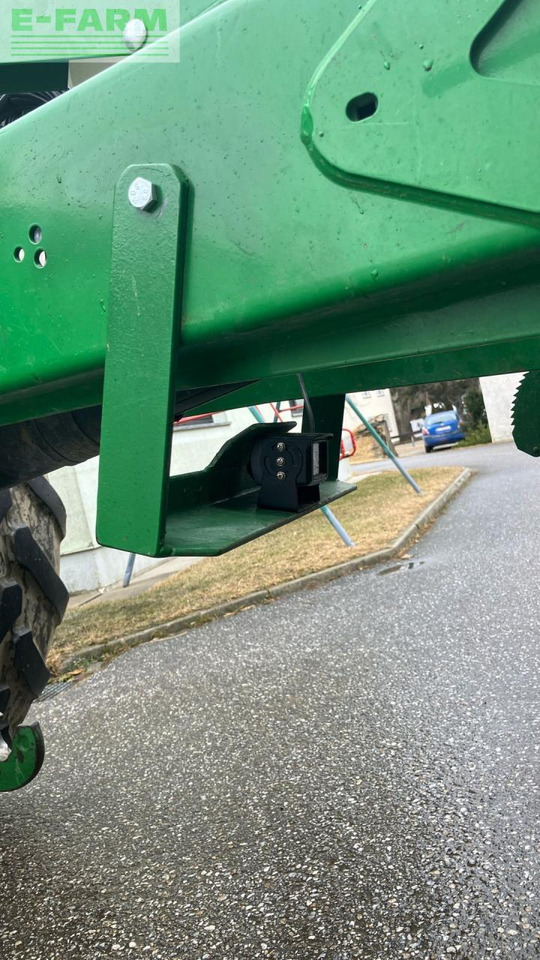 Balirka za kvadratne bale John Deere V461R: slika 40