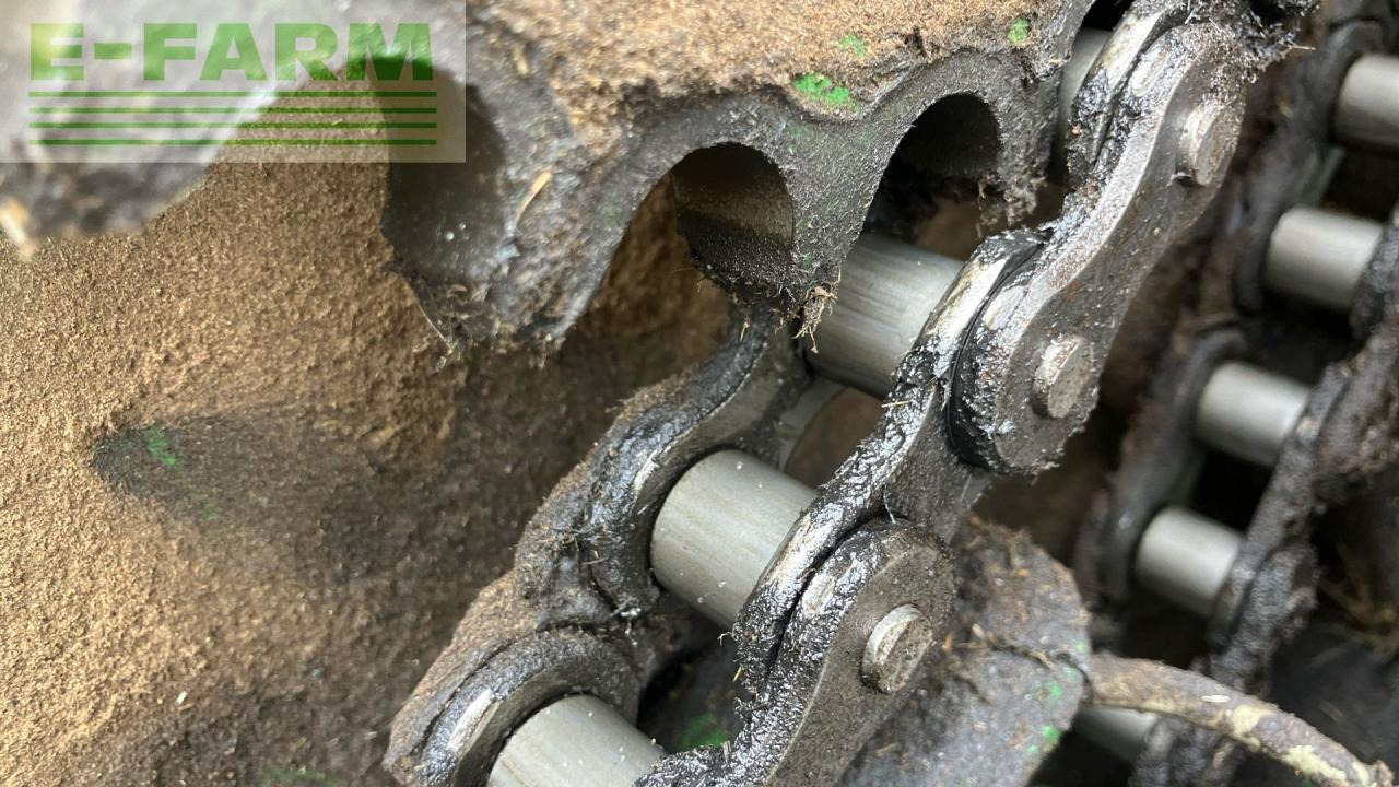 Balirka za kvadratne bale John Deere V461R: slika 32