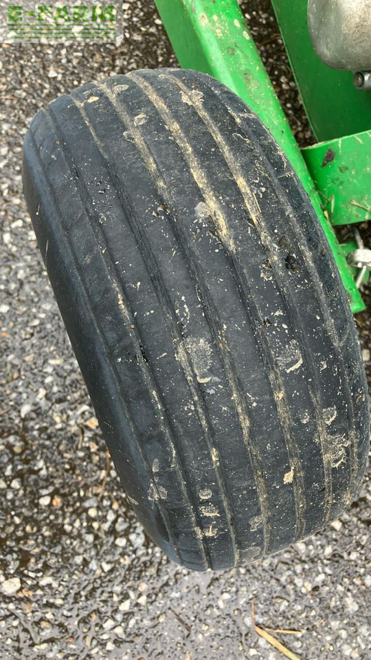 Balirka za kvadratne bale John Deere V461R: slika 49