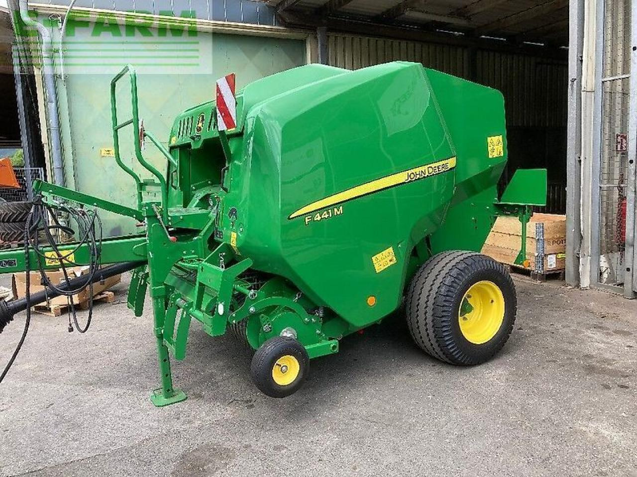 John Deere f 441 m - Balirka za kvadratne bale: slika 1 John Deere f 441 m - Balirka za kvadratne bale: slika 1