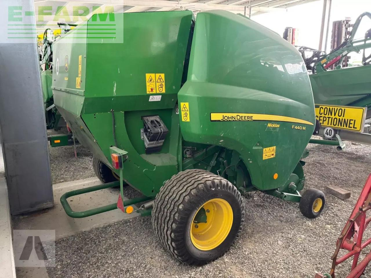 John Deere f440 m - Balirka za kvadratne bale: slika 5 John Deere f440 m - Balirka za kvadratne bale: slika 5