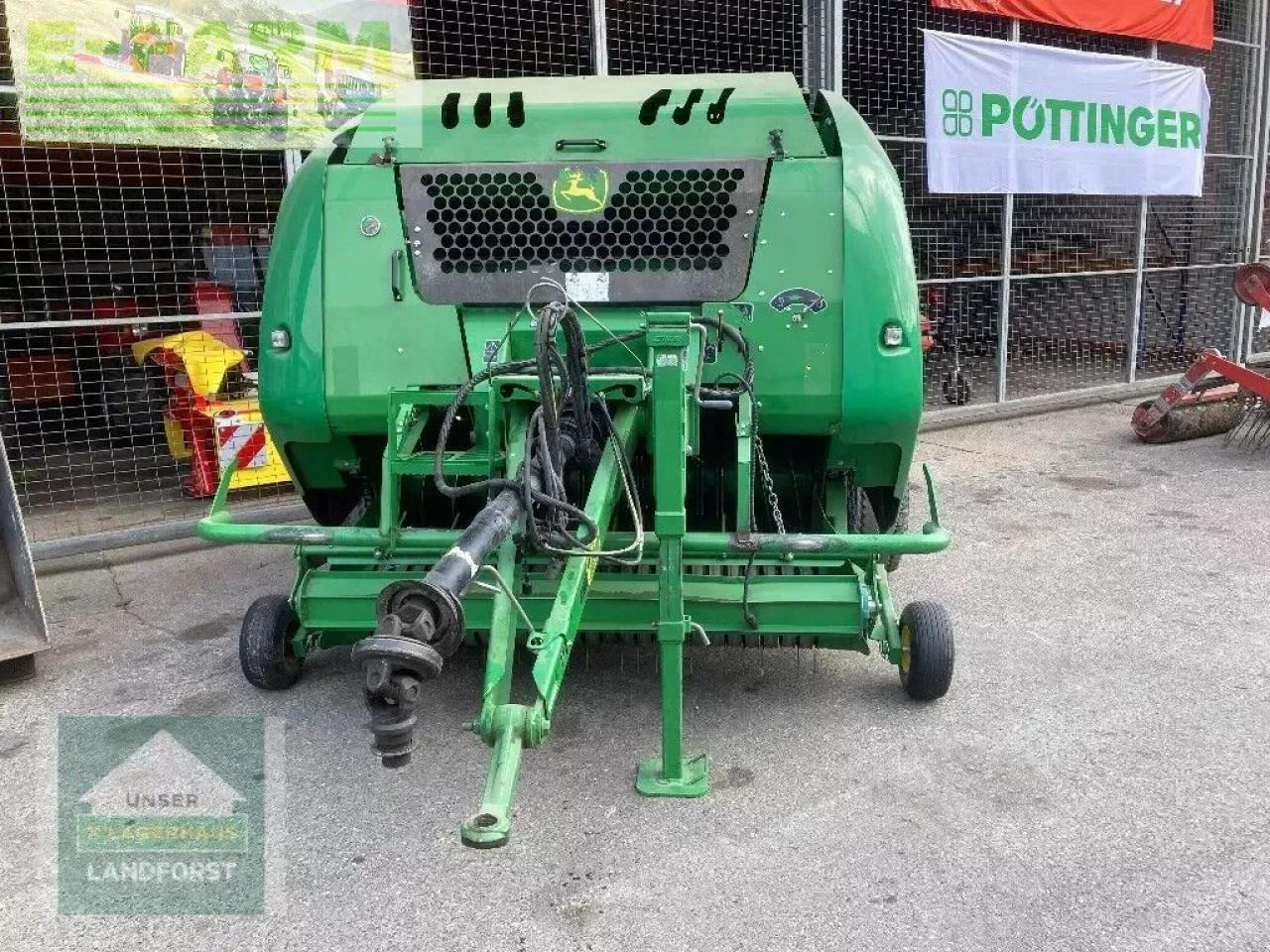 John Deere f440m - Balirka za kvadratne bale: slika 2 John Deere f440m - Balirka za kvadratne bale: slika 2