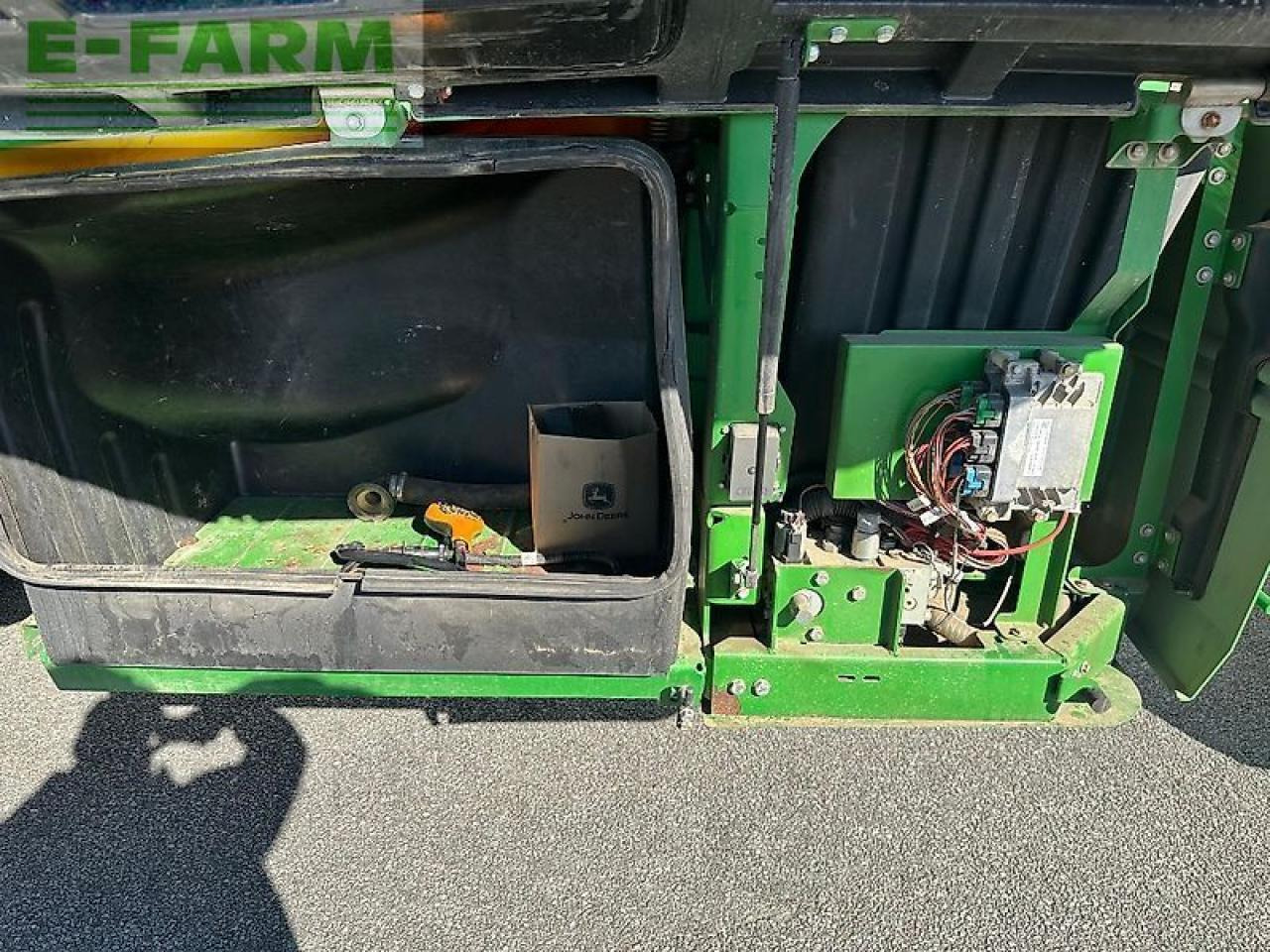 Vlečna škropilnica John Deere r952 i: slika 7