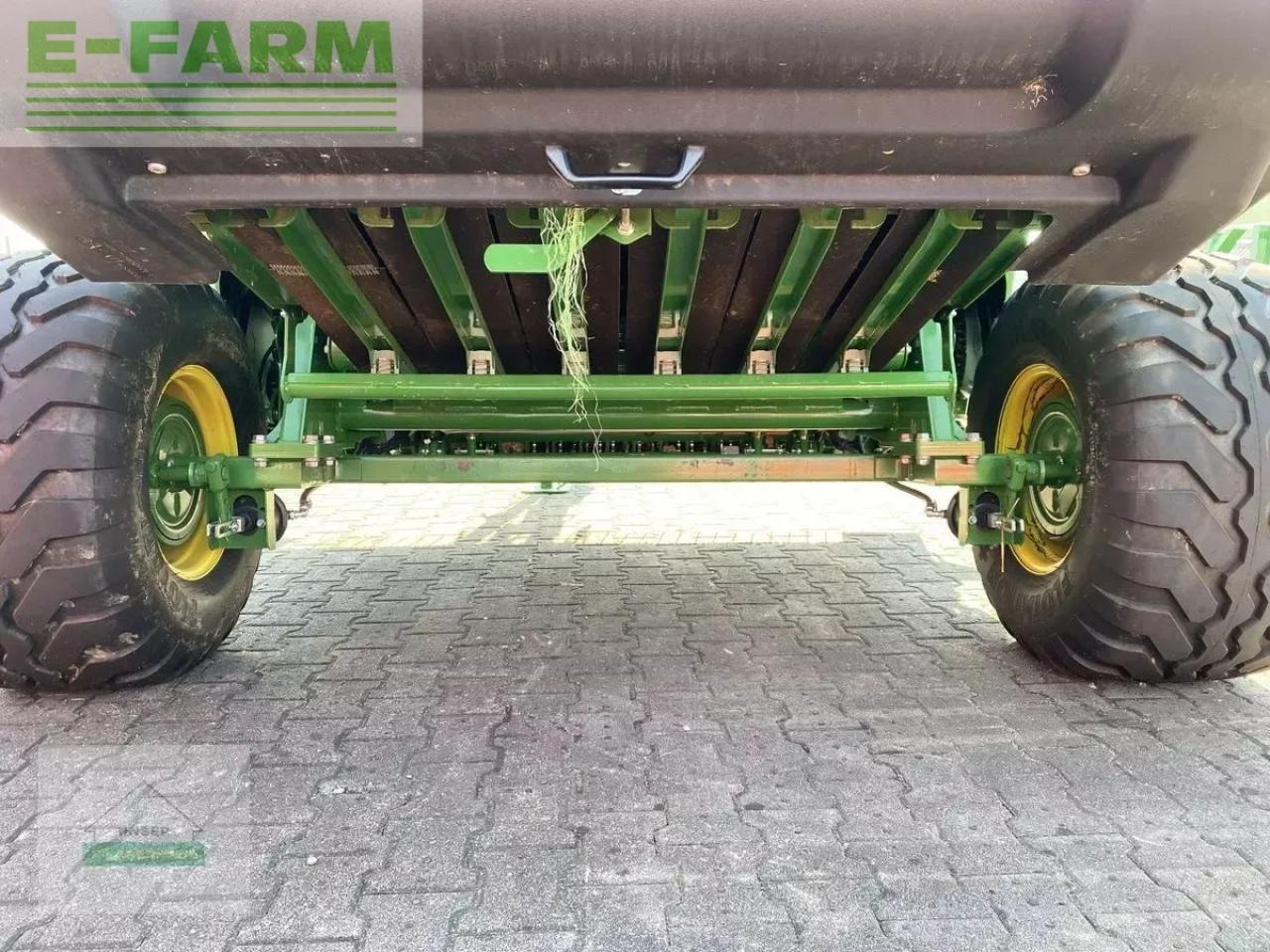 Balirka za kvadratne bale John Deere v451 m: slika 7