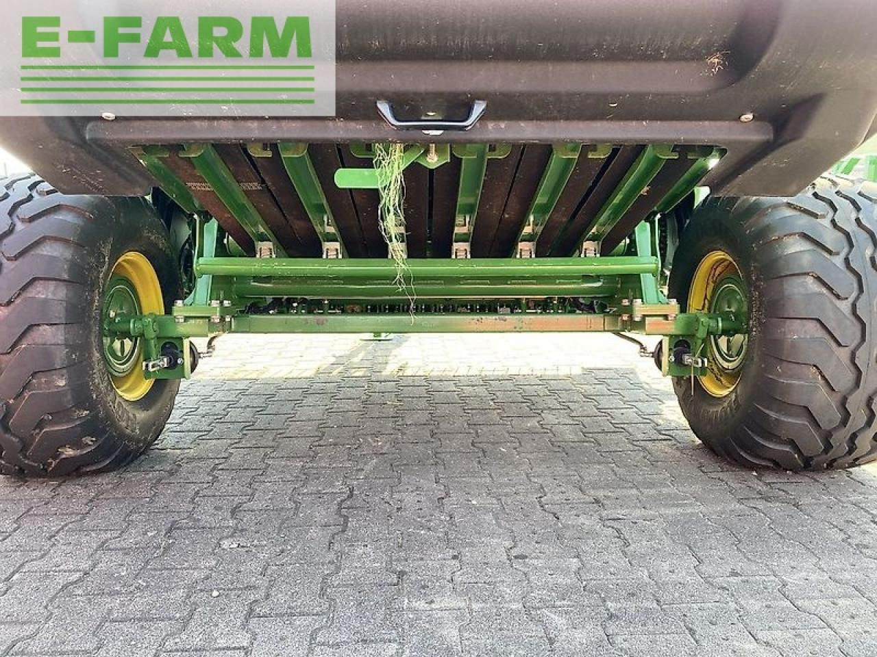 Balirka za kvadratne bale John Deere v451 m: slika 7