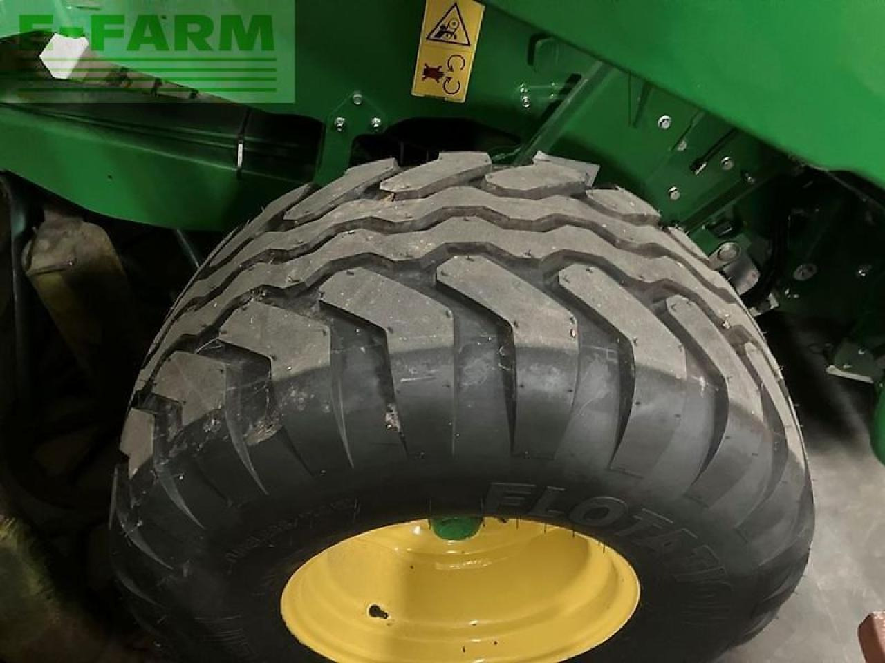John Deere v451m - Balirka za kvadratne bale: slika 3 John Deere v451m - Balirka za kvadratne bale: slika 3