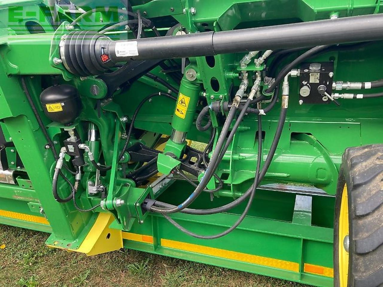 Kombajn harvester John Deere x9 1100: slika 37 Kombajn harvester John Deere x9 1100: slika 37