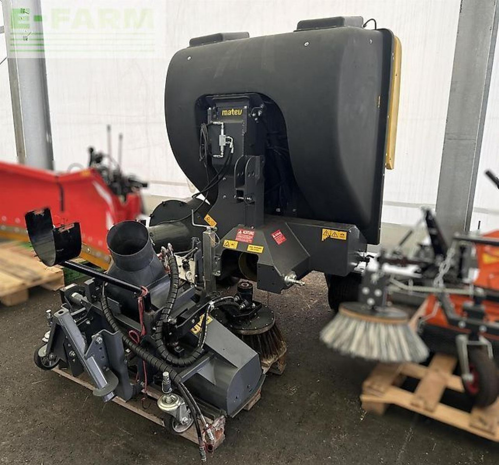 Kioti ck 5030 ch + 6 x anbaugeräte - Traktor: slika 4 Kioti ck 5030 ch + 6 x anbaugeräte - Traktor: slika 4