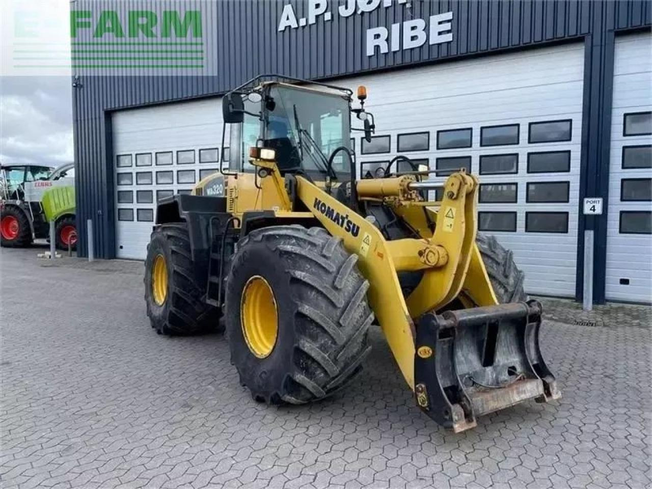 Komatsu wa320-5 - Mini bager: slika 2 Komatsu wa320-5 - Mini bager: slika 2