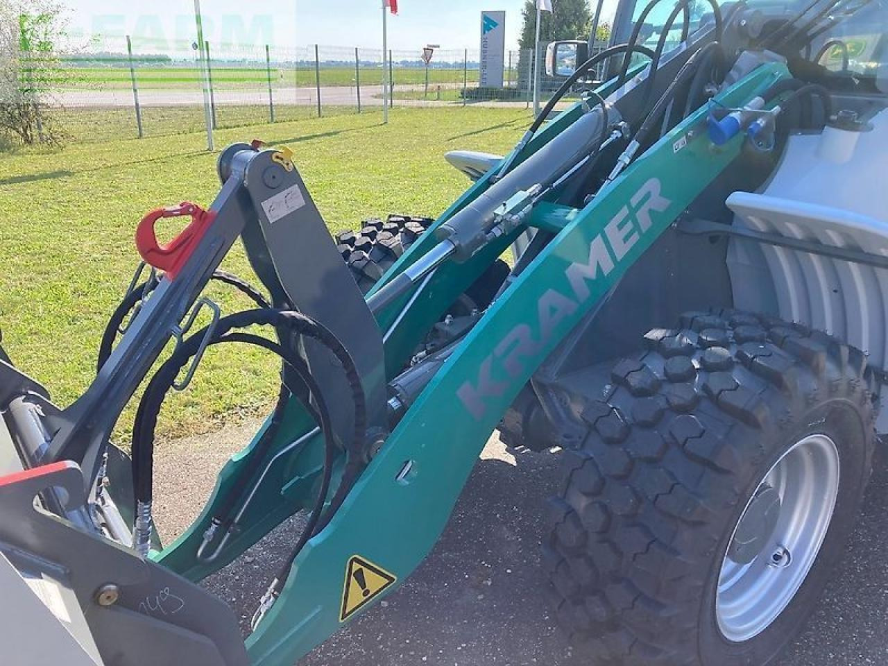 Kramer kl43.8l - Mini bager: slika 4 Kramer kl43.8l - Mini bager: slika 4