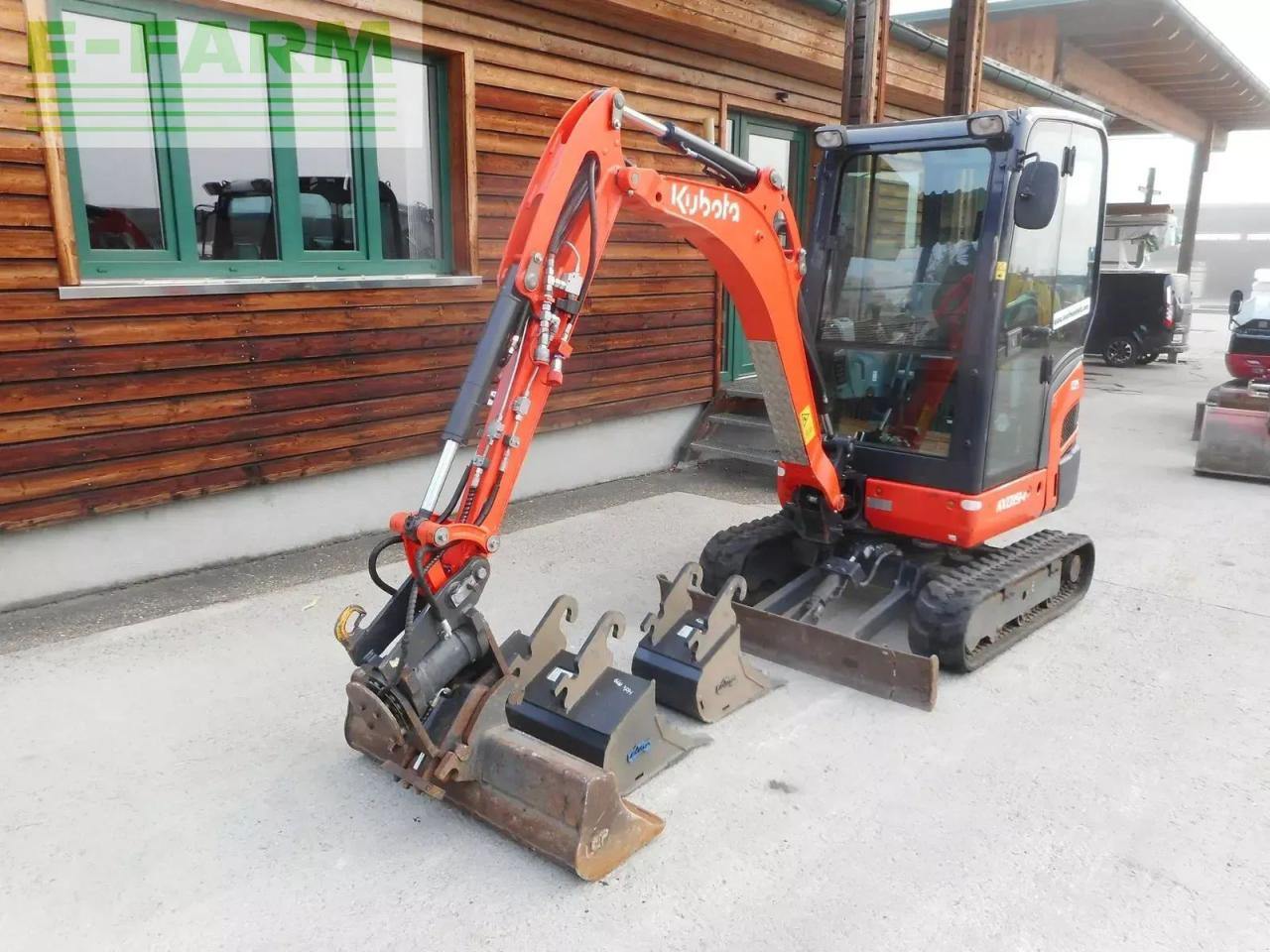 Kubota kx019-4 ( 1.855kg ) powertilt + hydr. sw - Mini bager: slika 2 Kubota kx019-4 ( 1.855kg ) powertilt + hydr. sw - Mini bager: slika 2