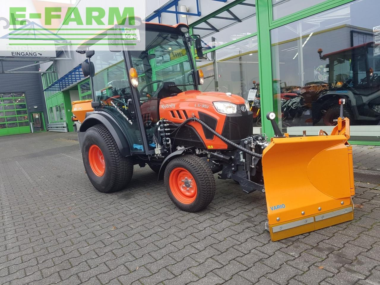 Kubota lx351 cab winterdienstpaket - Traktor: slika 3 Kubota lx351 cab winterdienstpaket - Traktor: slika 3