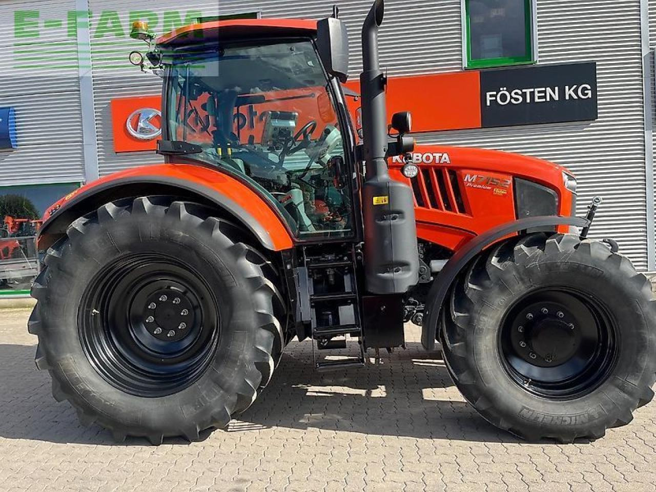 Kubota m7152 kriechgang - Traktor: slika 1 Kubota m7152 kriechgang - Traktor: slika 1